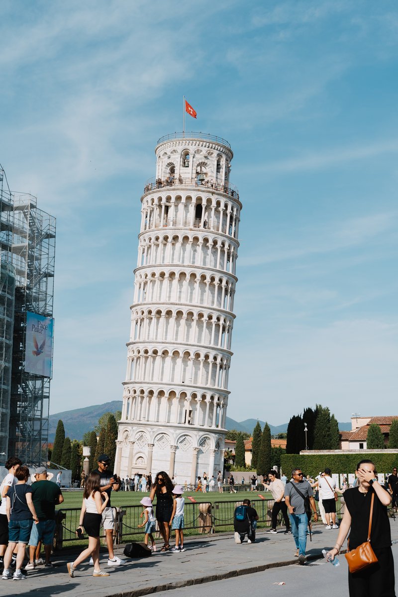 イタリアにあるピサの斜塔
