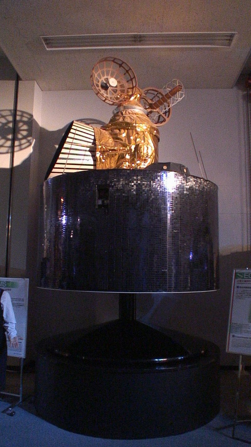 宇宙から地球を見守る気象衛星ひまわり